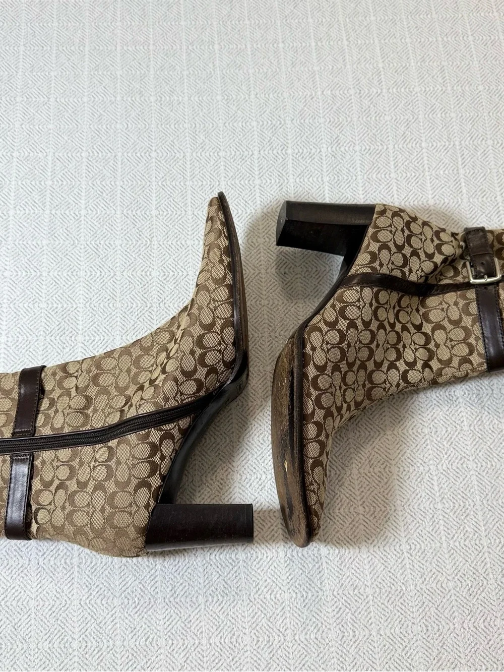 Vintage Coach Signature Bibi Canvas Ankle Bootie Beige Brown Buckle Zip 8.5